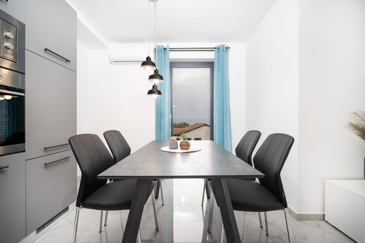 Lela Apartment