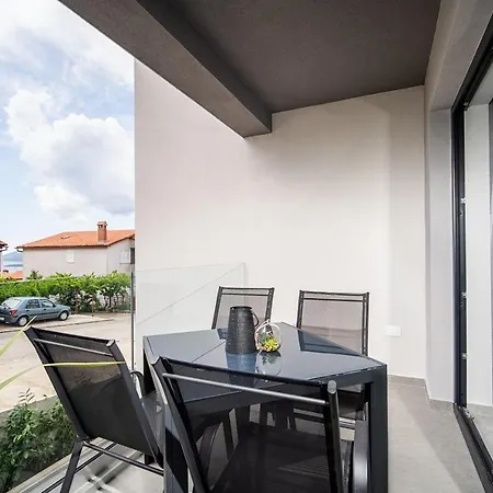 Villa Apartments Lela Rabac Exterior foto